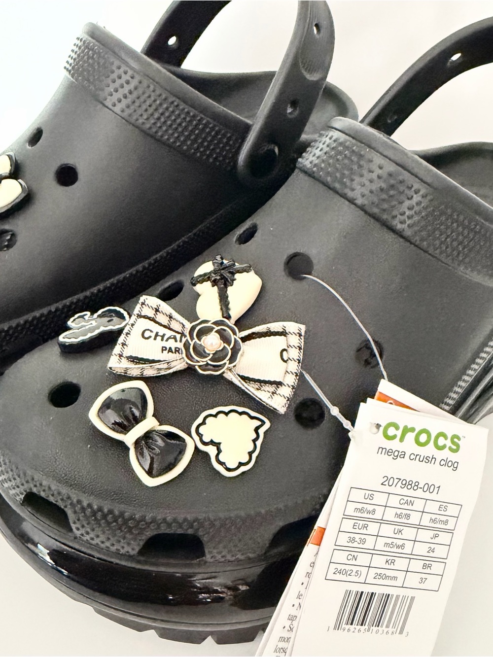 Crocs Womens Unisex MEGA CRUSH Clogs Black M6 / W8 / MM250 - Picture 2 of 11